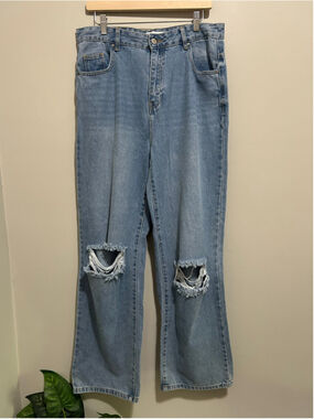 ⚡️2 for $60 Refuge Wide Leg Distressed Jeans Blue Size 11